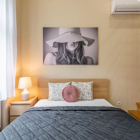 Spacious Bajcsy Residence In The Heart Of Budapešť Exteriér fotografie
