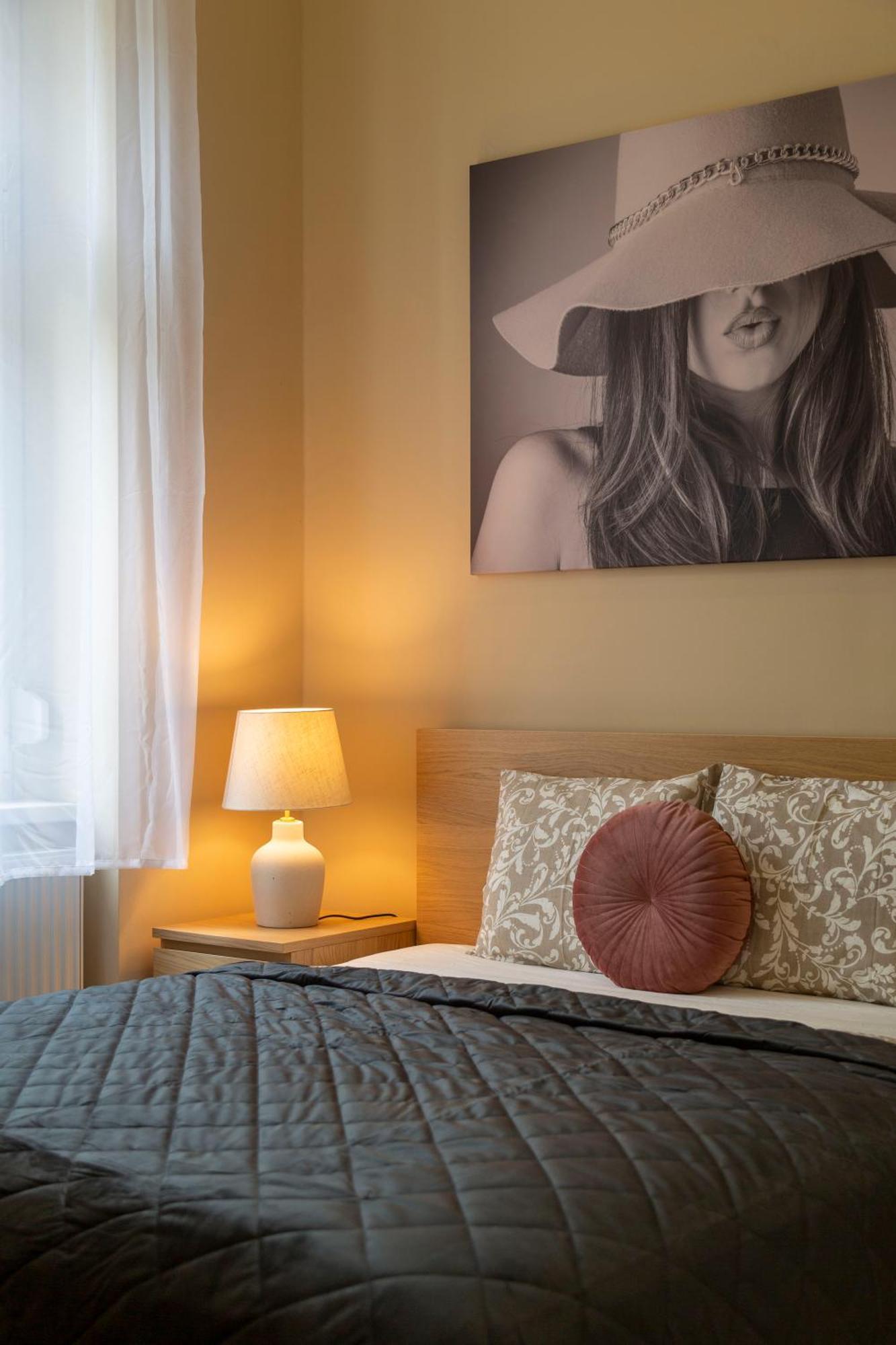 Spacious Bajcsy Residence In The Heart Of Budapešť Exteriér fotografie