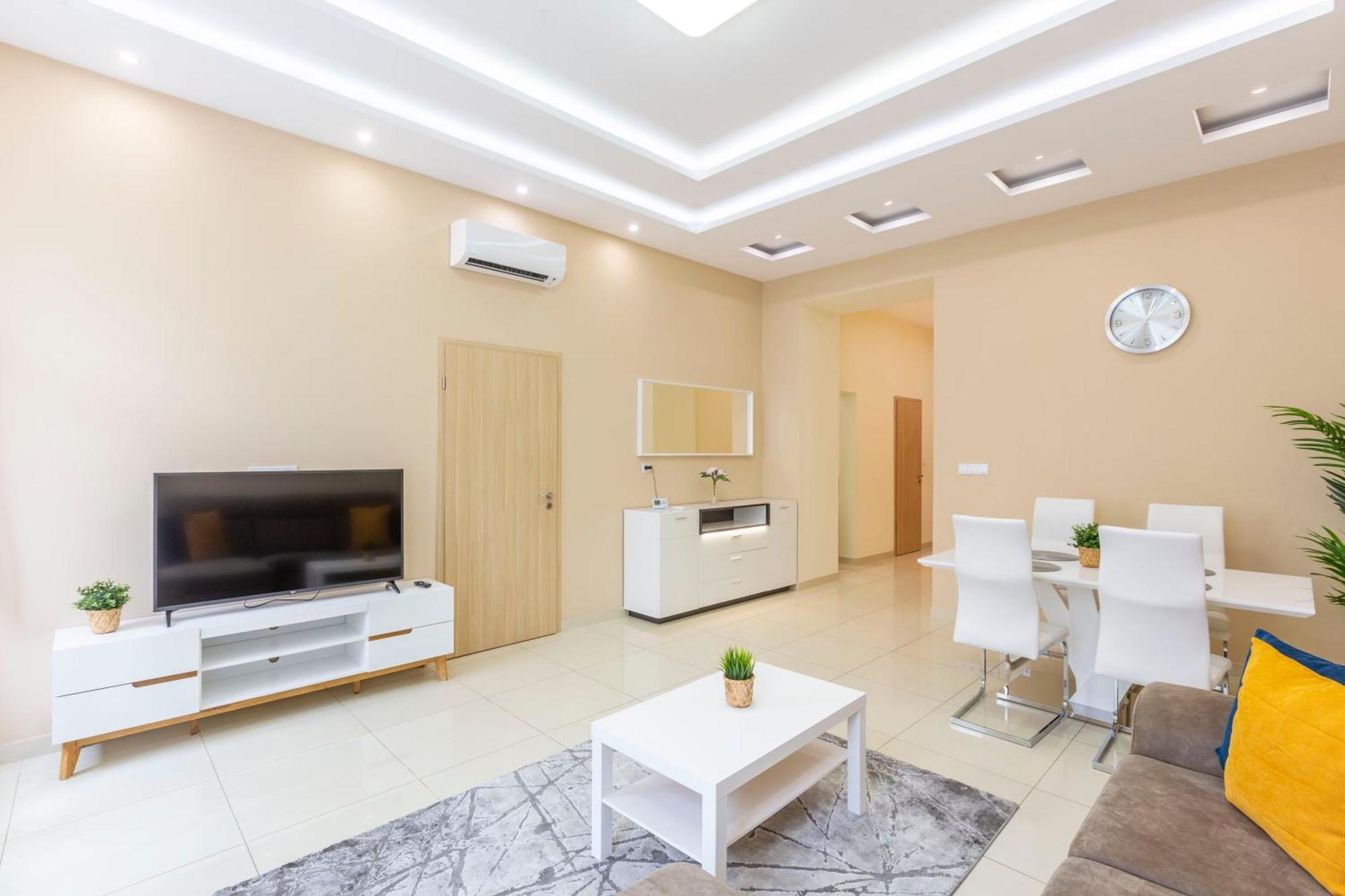 Spacious Bajcsy Residence In The Heart Of Budapešť Exteriér fotografie
