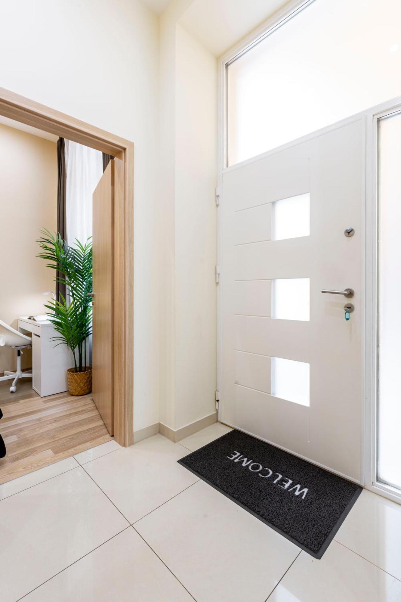 Spacious Bajcsy Residence In The Heart Of Budapešť Exteriér fotografie